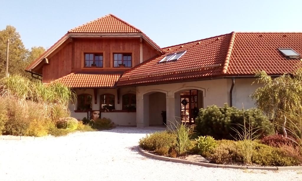 Family House 94 Daire Prosecne Dış mekan fotoğraf