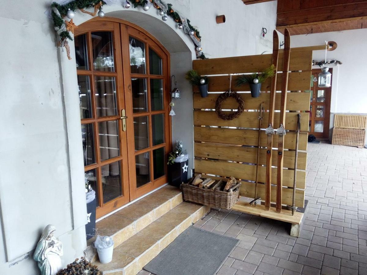 Family House 94 Daire Prosecne Dış mekan fotoğraf